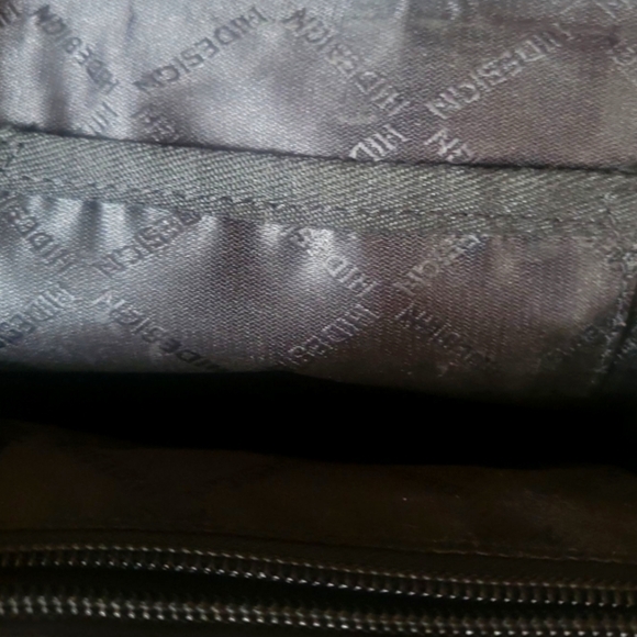 Hidesign Women's Elegant Blue  Croc-Embossed Leather Mini Handbag - Picture 6 of 8